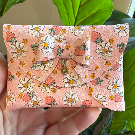 Coin Purse - Strawberry Daisies