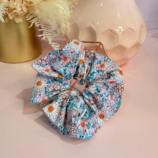 Scrunchie - Pink & Blue Daisy floral